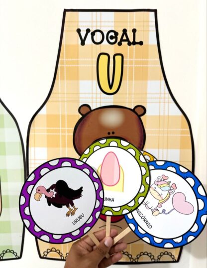 Kit 5 Aventais das Vogais – Educação Infantil - Imagem 3