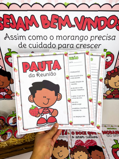 Reunião de Pais com o encanto do tema Morango do Amor - Imagem 11