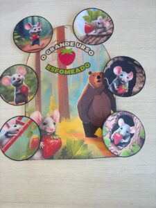 Historinha – O Ratinho, o Morango e o Grande Urso Esfomeado