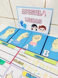 APOSTILA LIBRAS – COMUNICAÇÃO E INCLUSÃO AO ALCANCE DAS MÃOS