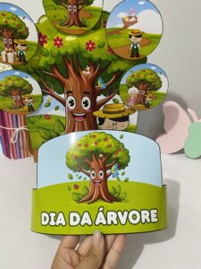 LÉO E A ÁRVORE