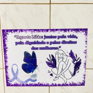 Painel agosto lilás